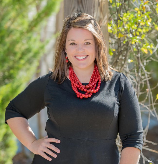 Photo of Lauren Weathers,